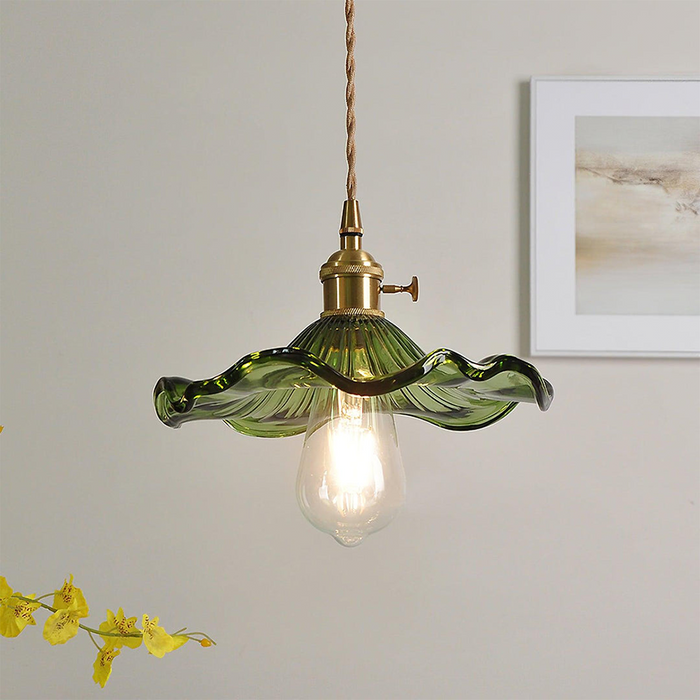 Stilfuld Lampe Med Hibiscus-Blomst