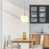 Moderne Nordisk Pendel I Opalglas